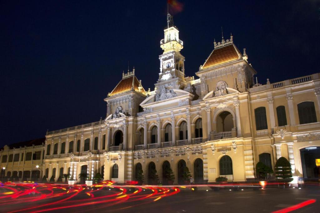 Golden Crown Hotel Saigon Ho Chi Minh City Exterior photo