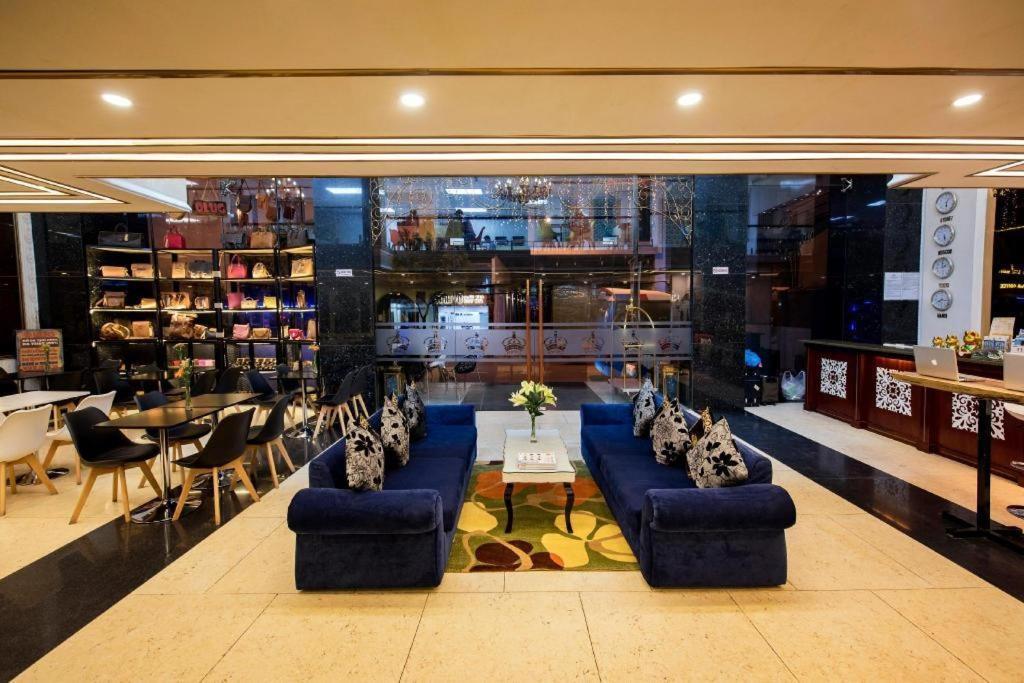Golden Crown Hotel Saigon Ho Chi Minh City Exterior photo
