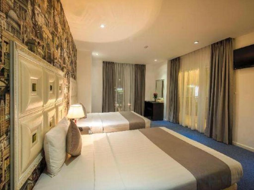 Golden Crown Hotel Saigon Ho Chi Minh City Exterior photo