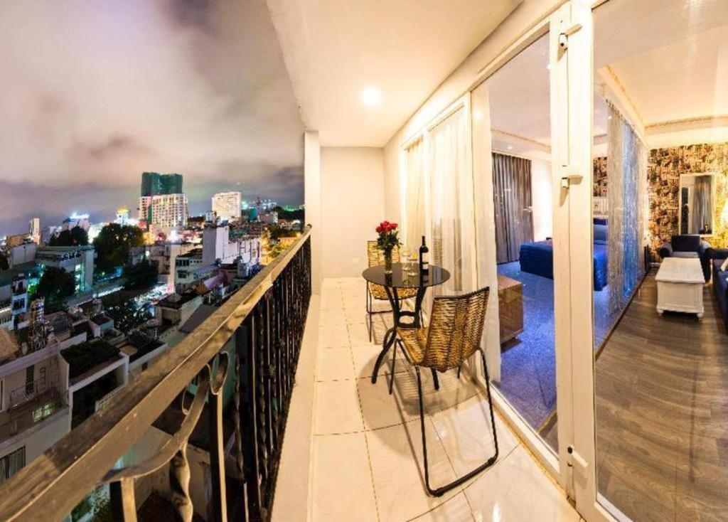 Golden Crown Hotel Saigon Ho Chi Minh City Exterior photo