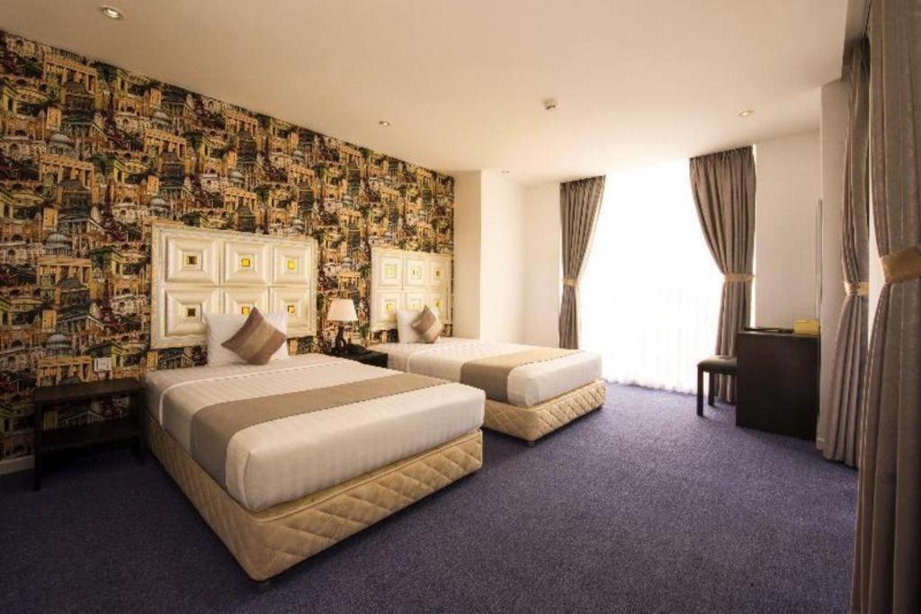 Golden Crown Hotel Saigon Ho Chi Minh City Exterior photo
