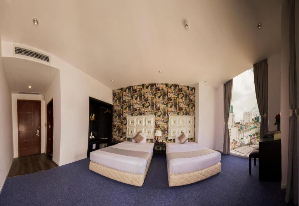 Golden Crown Hotel Saigon Ho Chi Minh City Exterior photo