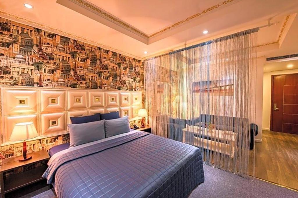 Golden Crown Hotel Saigon Ho Chi Minh City Exterior photo